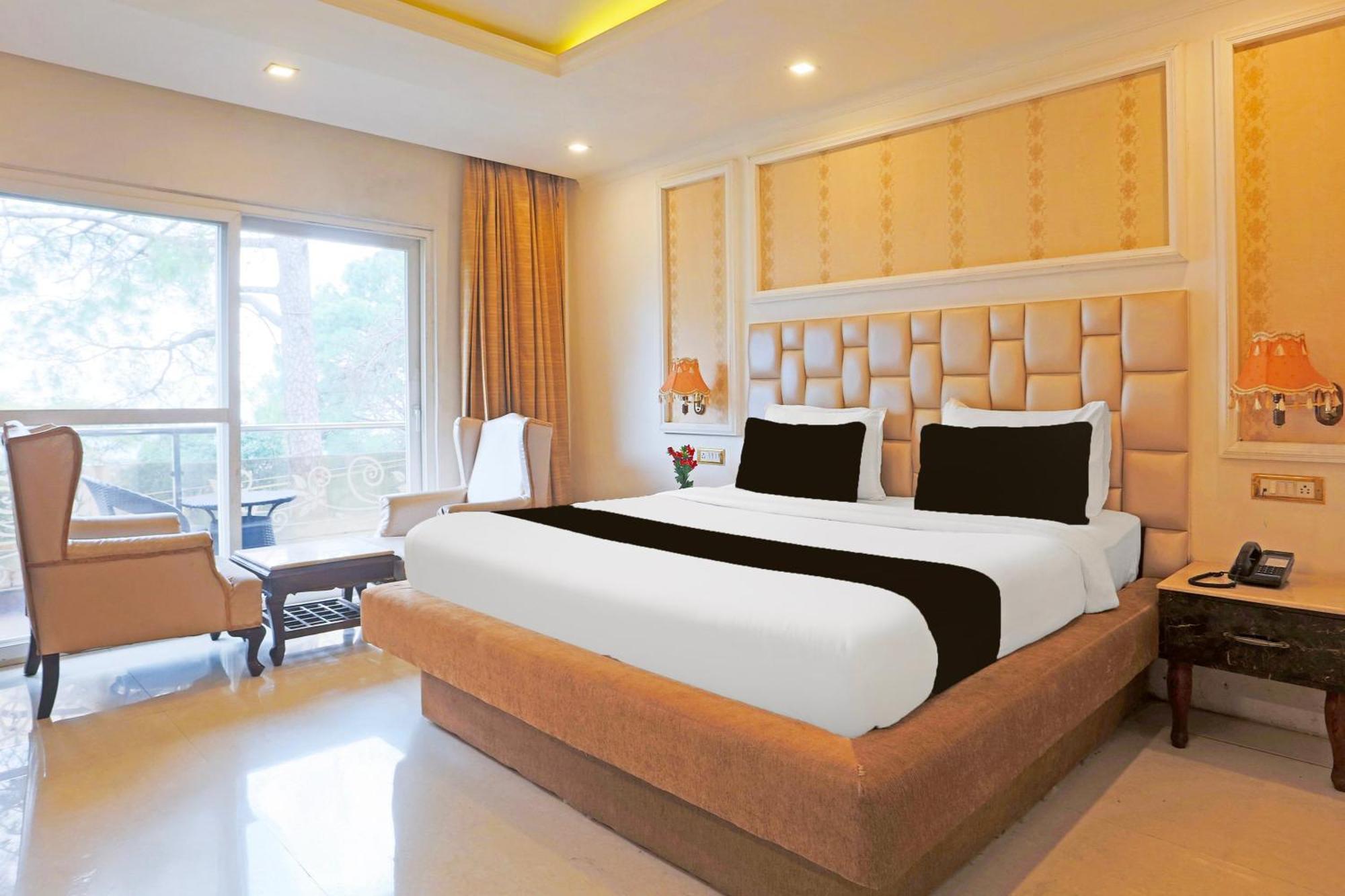 Super Townhouse Oak Dharamshala Near Maximus Mall Exterior foto
